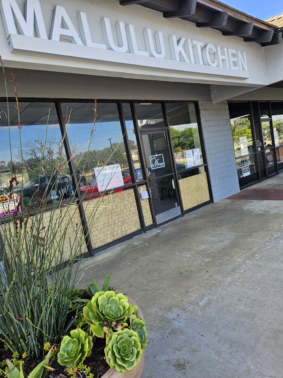 Malulu Kitchen storefront in Laguna Hills