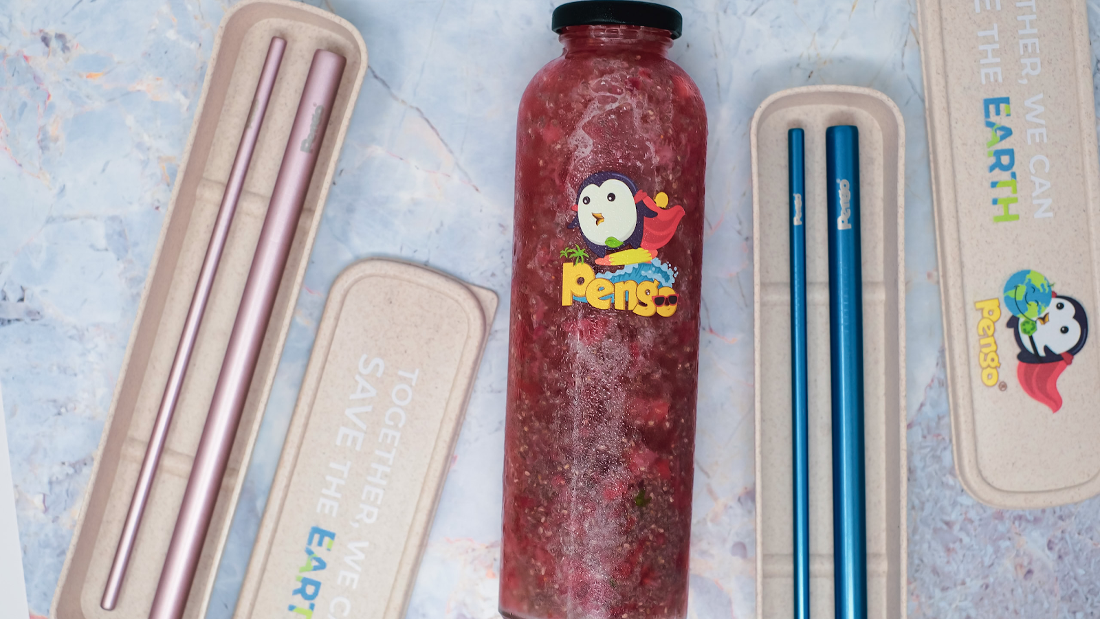 Pengo reusable straws and a fruit tea