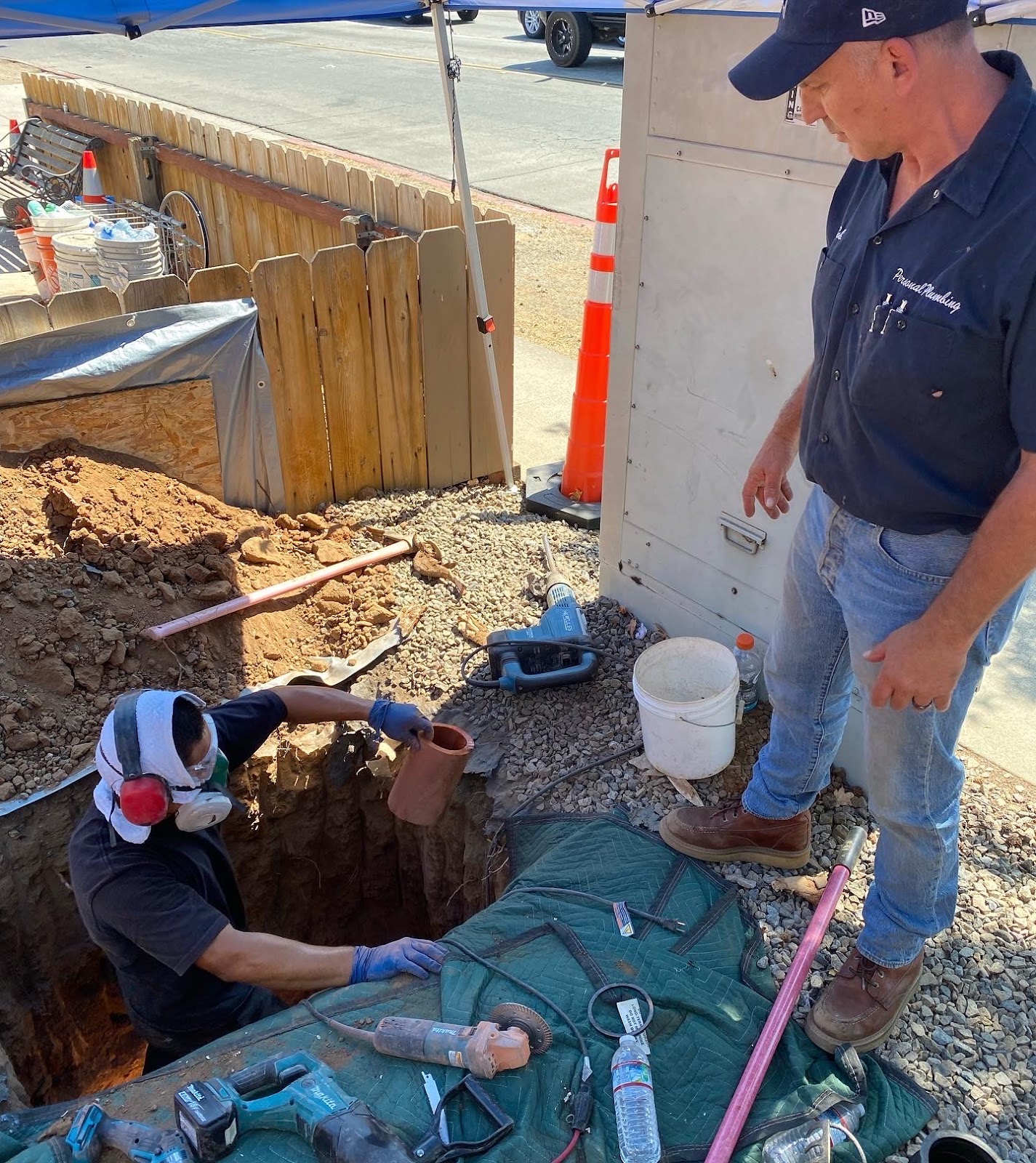 Personal Plumbing crew on a slab and sewer dig, owner on site