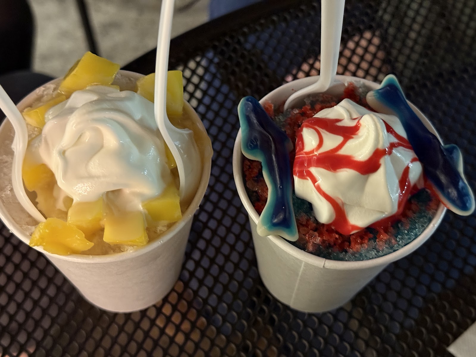 Rainbow n Cream at Sno 2 Go. the classic.